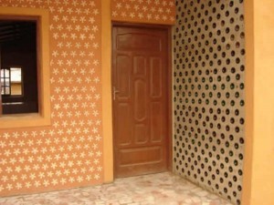 plastic-bottle-walls-construction