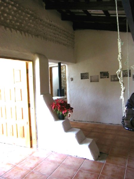 plastic-bottle-walls-eco-tec-honduras